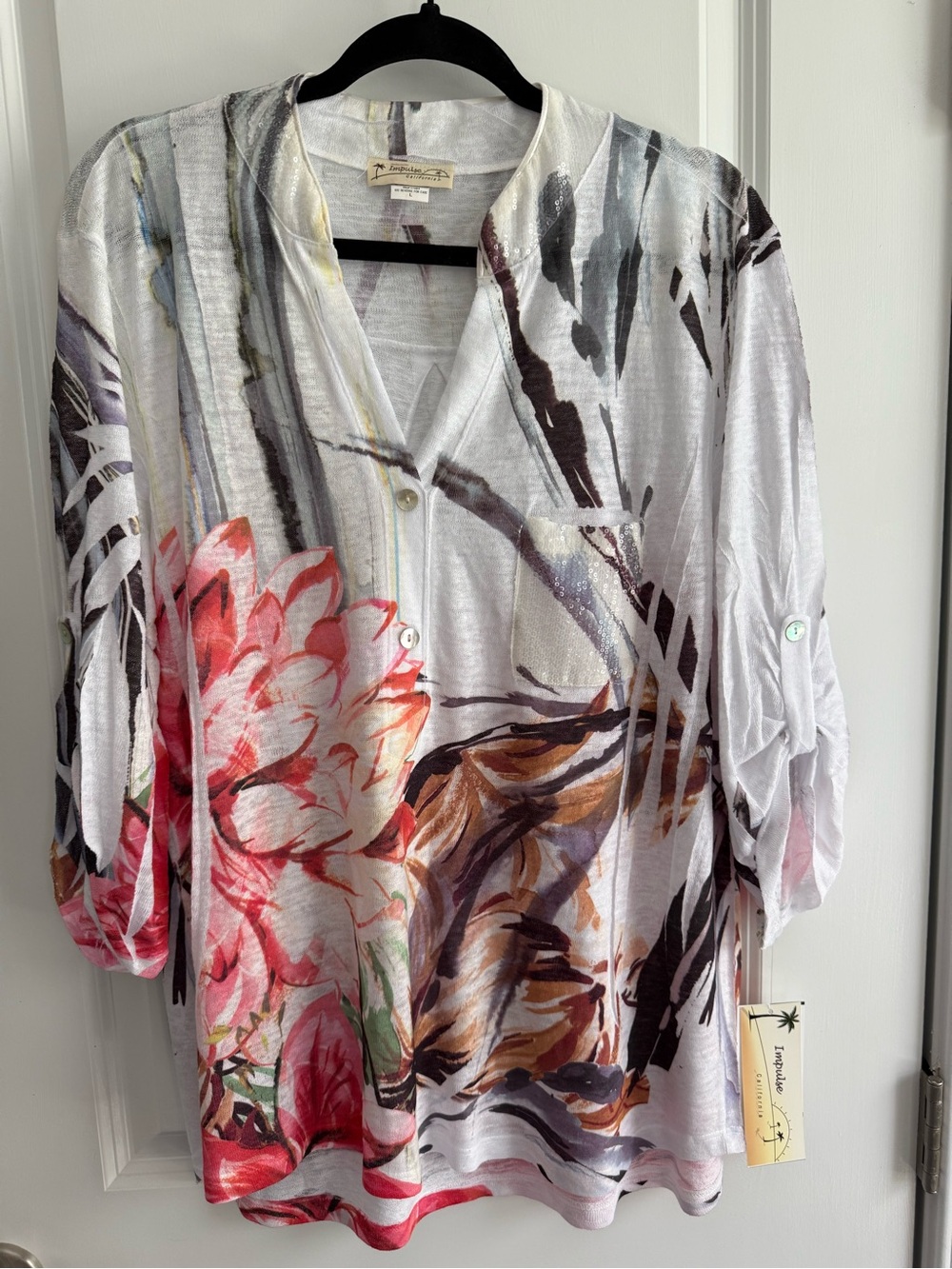 Impulse California Floral V-Neck Tunic Top in White, Pink & Brown